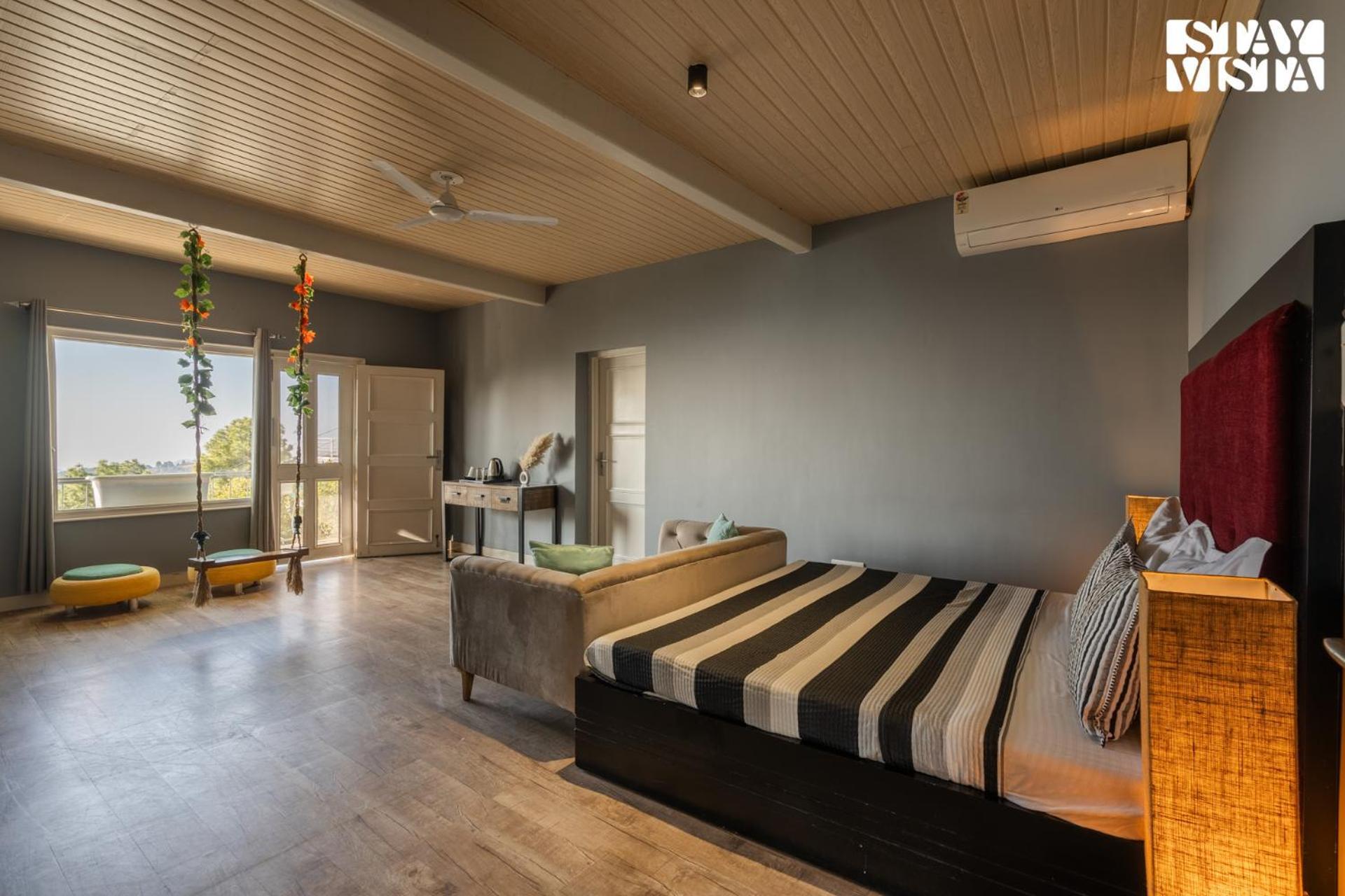 Stayvista At Serene With Outdoor Bonfire Barog ภายนอก รูปภาพ